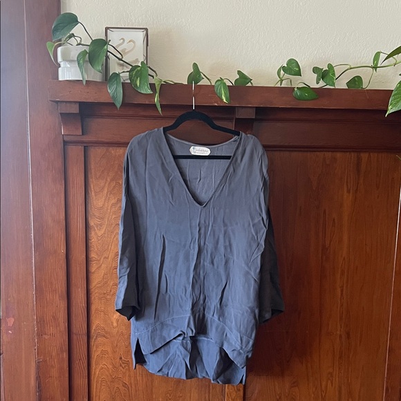 Elegant V-Neck Pocketed Blouse in Gray - Picture 1 of 5